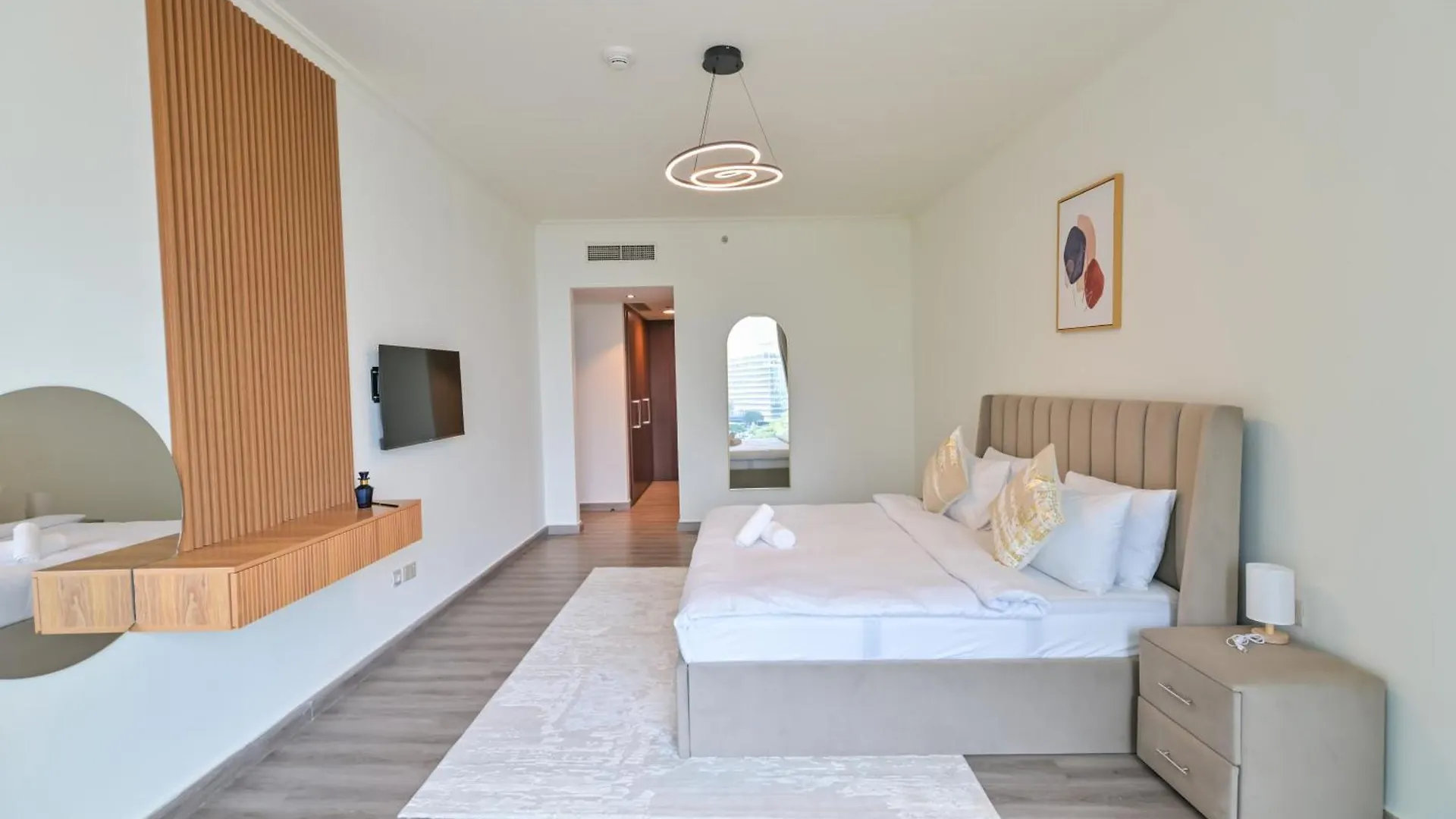 Burj Vista 2Br Luxurious Apartment Wdirect Access To Dubai Mall 0*,  United Arab Emirates