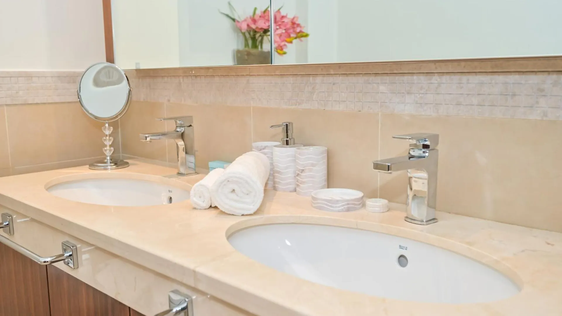 Burj Vista 2Br Luxurious Apartment Wdirect Access To Dubai Mall 0*,